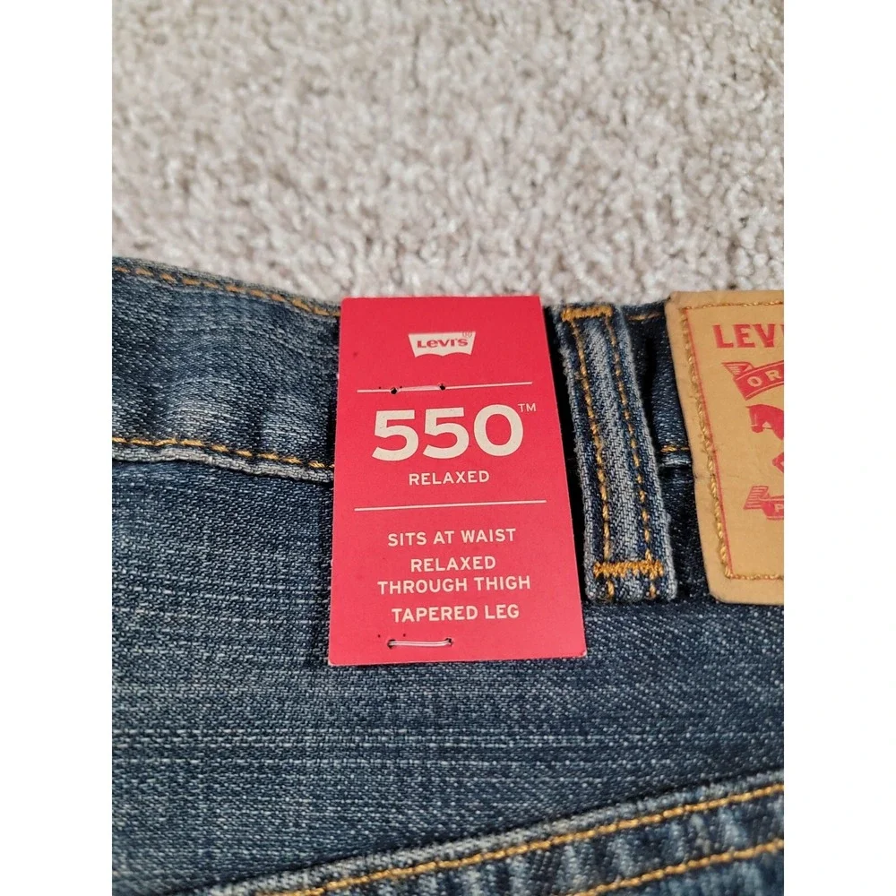Levis Jeans Men's Size 38X32 550 Relaxed Fit Dark Wash Cotton Tapered Leg NWT